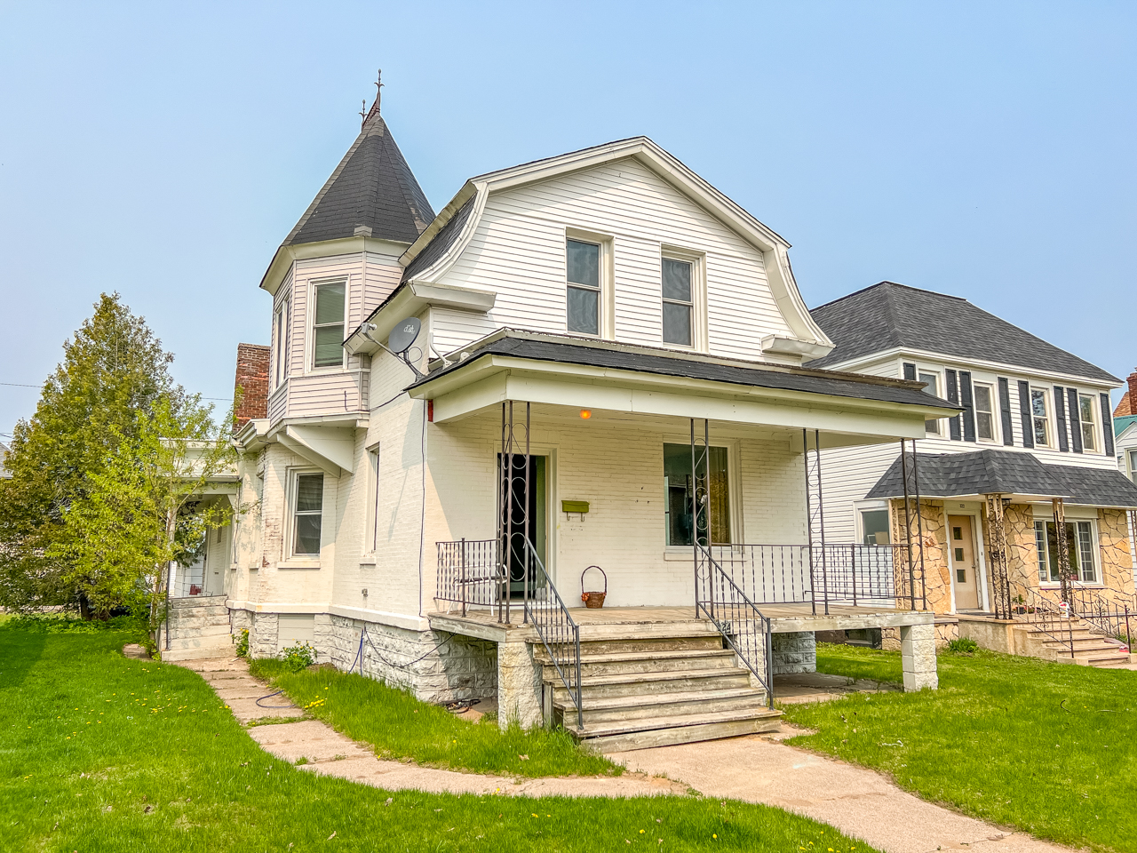 Property main image