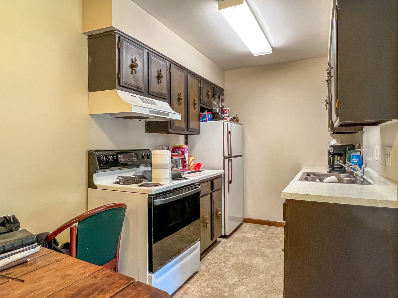 612 Willow Road - 1